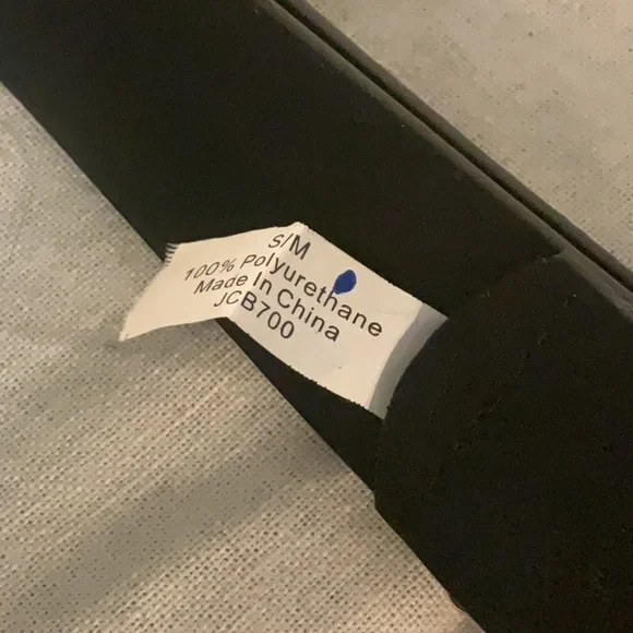 Juicy Couture Signature Logo Belt, Size S/M, Black/Gold - Picture 6 of 6